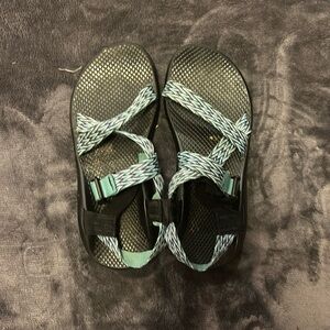 chaco blue